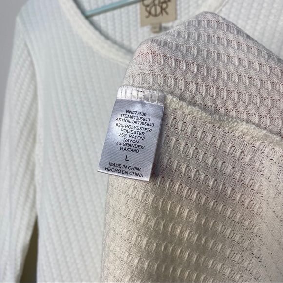 Chaser ivory waffleknit button cuff long sleeve - Picture 6 of 8